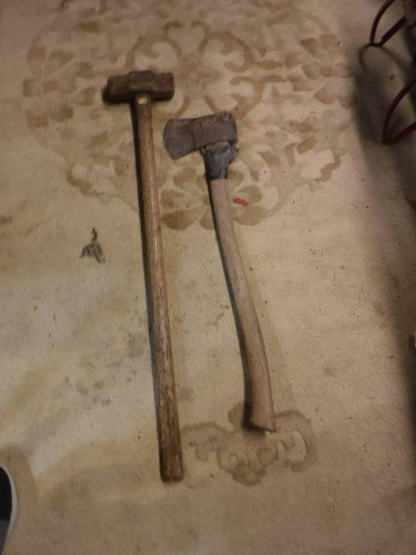 lot 1200 image: Sledge hammer and ax