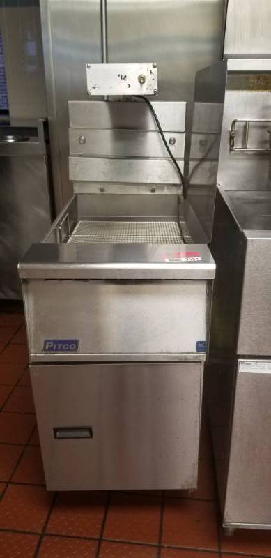 lot 9504 image: Pitco Fry DumpHolding Station