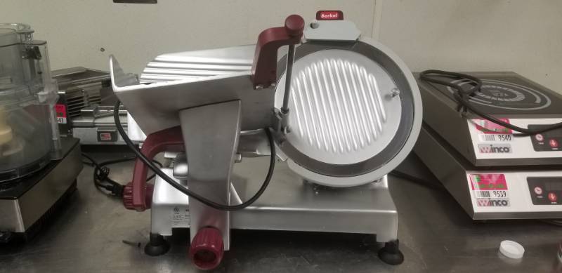 lot 9544 image: Berkel 12Inch Meat And Cheese Slicer