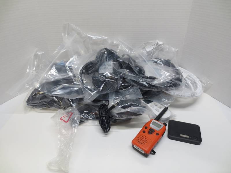 lot 1020 image: Lot of misc equipment and cables