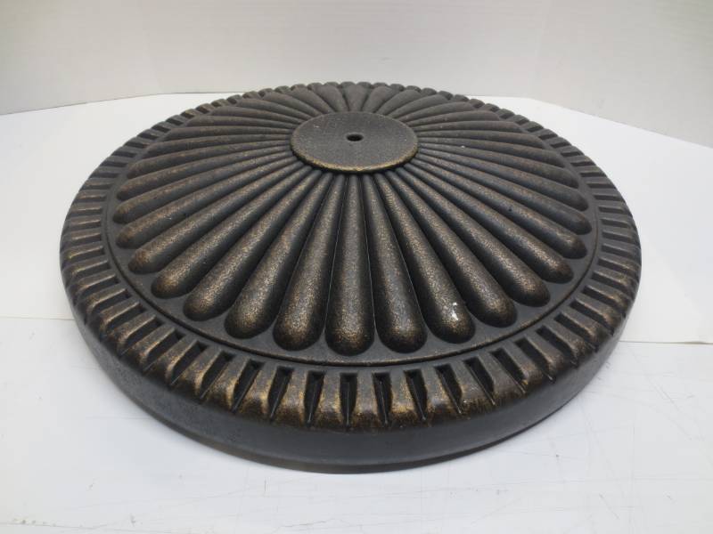 lot 1031 image: Veranda Umbrella Base-Antique Bronze