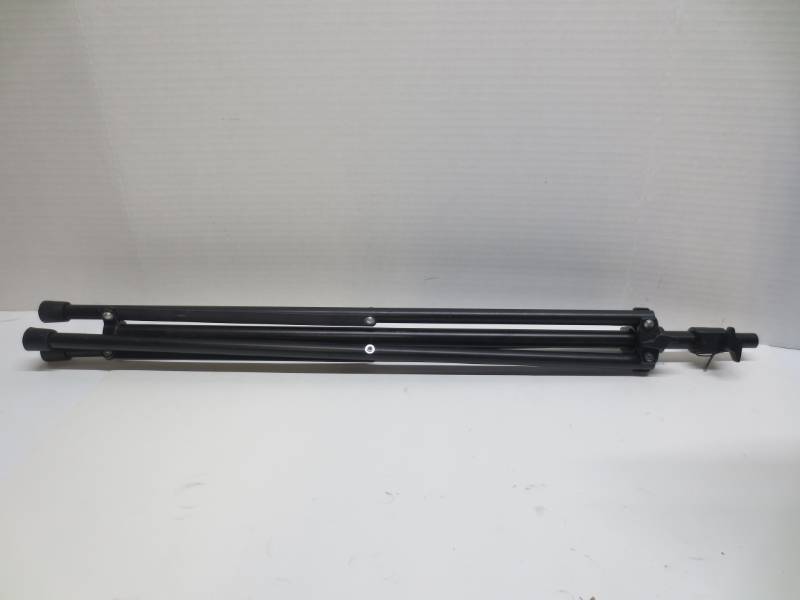 lot 1053 image: Photo tripods