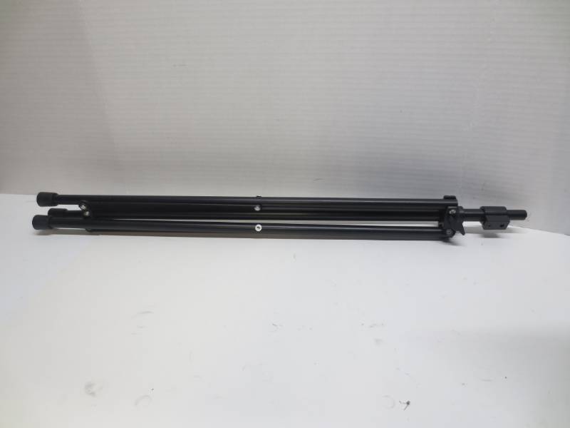 lot 1054 image: Photo tripods