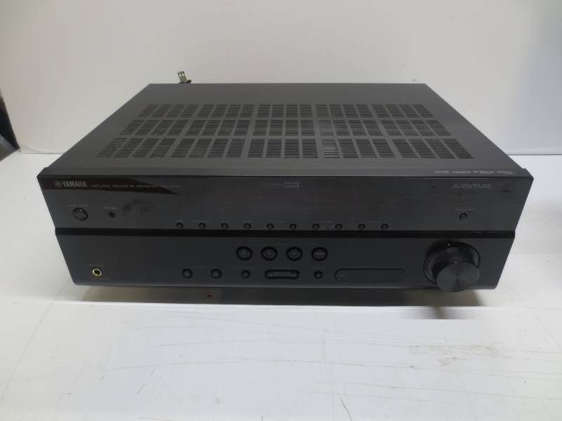 lot 1217 image: Yamaha natural sound AV reciever model RX-A700 (no power)