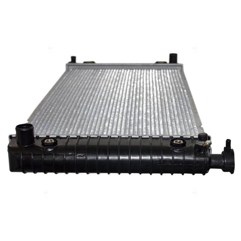 lot 34 image: GM Truck Radiator