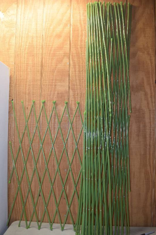 lot 23 image: 3 Secetions Artificial Bamboo Fence