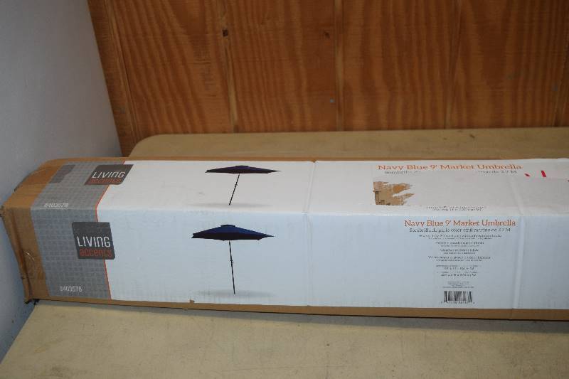 lot 16 image: Living Accents 9 Market Umbrella