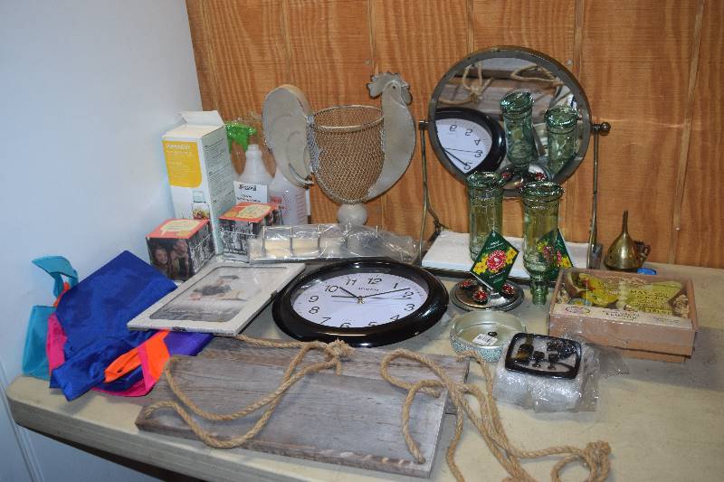 lot 72 image: Miscellaneous