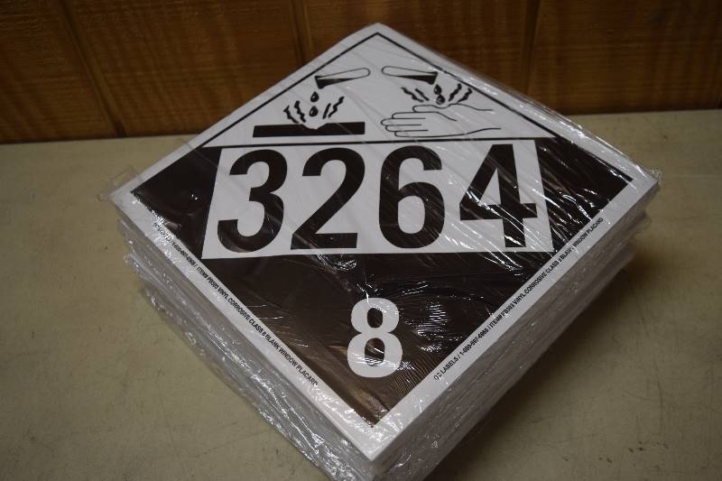 lot 130 image: 500 Vinyl Placard Stickers