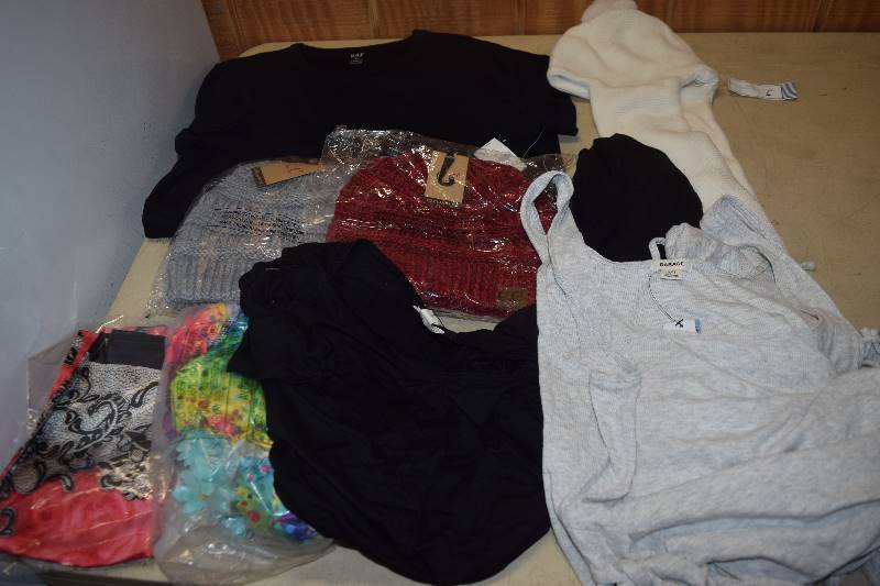 lot 169 image: Clothing