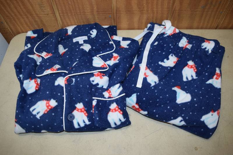 lot 170 image: Pajamagram Button Front Fleece Pajamas