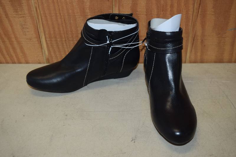 lot 191 image: Basic Editions Ankle Boots