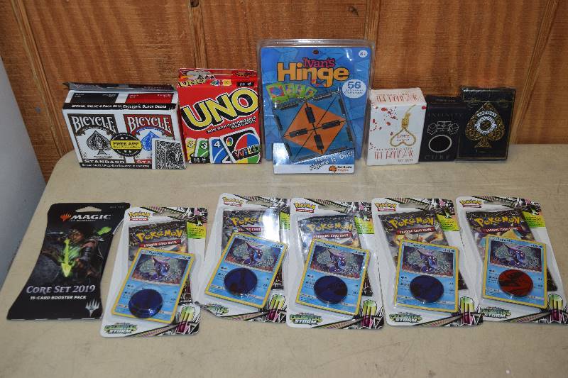 lot 224 image: Cards and Games