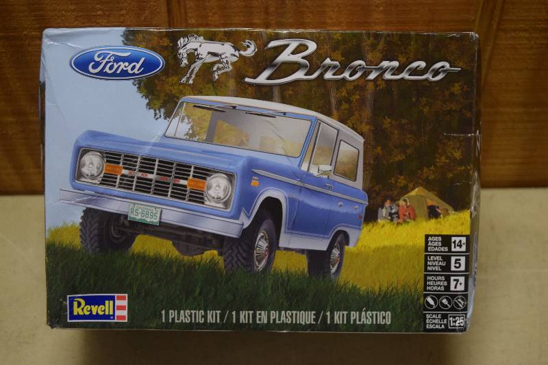 lot 276 image: Revell Ford Bronco Model