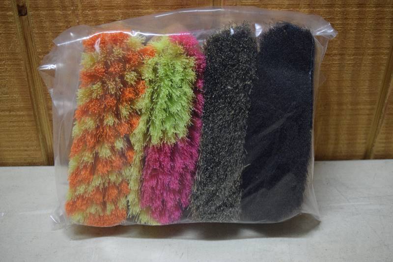 lot 328 image: 4 Pony Express Brushes
