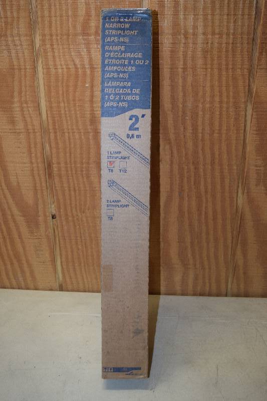 lot 349 image: 2 Cooper Lighting Single Lamp Striplights