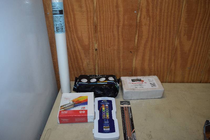 lot 355 image: Art Supplies