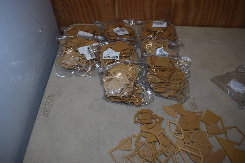 lot 366 image: 9 Packages Wooden Geometric Craft Shapes