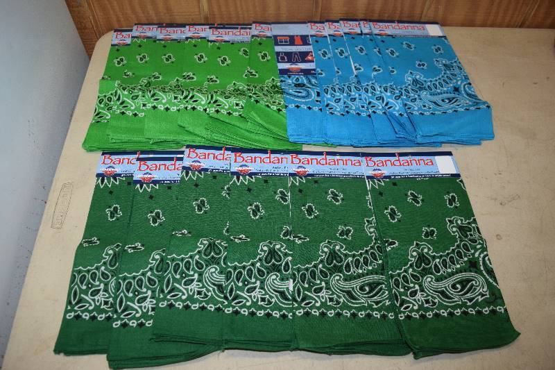 lot 387 image: 18 Bandanas