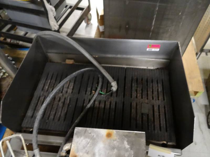 lot 9270 image: Ember Glo Char Grill