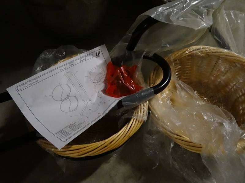 lot 9281 image: Basket Display In Box