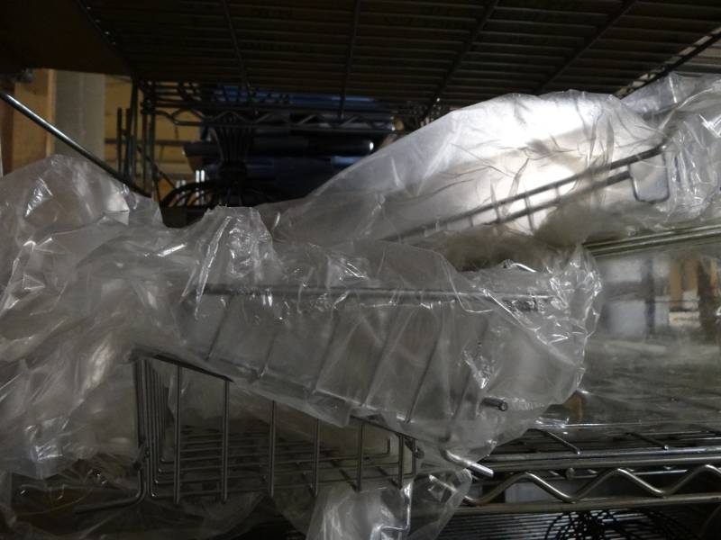 lot 9288 image: Wire Shelf 4 Shelves Adjustable, Miscellaneous Display Racks