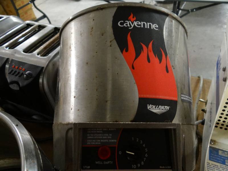 lot 9336 image: Volrath Food Warmer Model # HS-7 120V