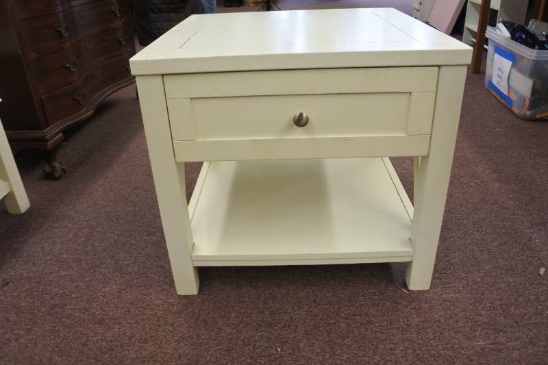 lot 3005 image: Ashley Furniture White End Table