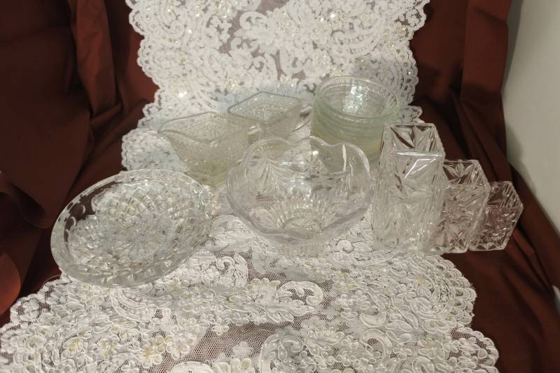 lot 3022 image: Assorted Lot of Vases, Candy Dishes, Ashtray, Ice Cream Bowls