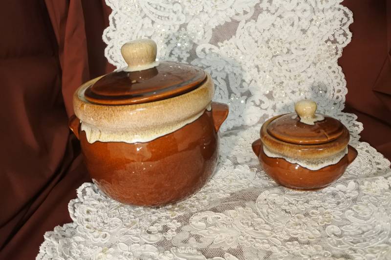 lot 3025 image: Set of 2 Matching Glazed Bean Pot Stoneware