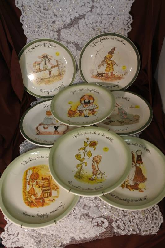 lot 3026 image: Set of 8 Holly Hobbie Collectible Plates