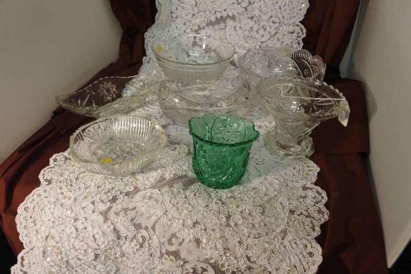 lot 3035 image: Lot of Crystal and Glass Serving Dishes