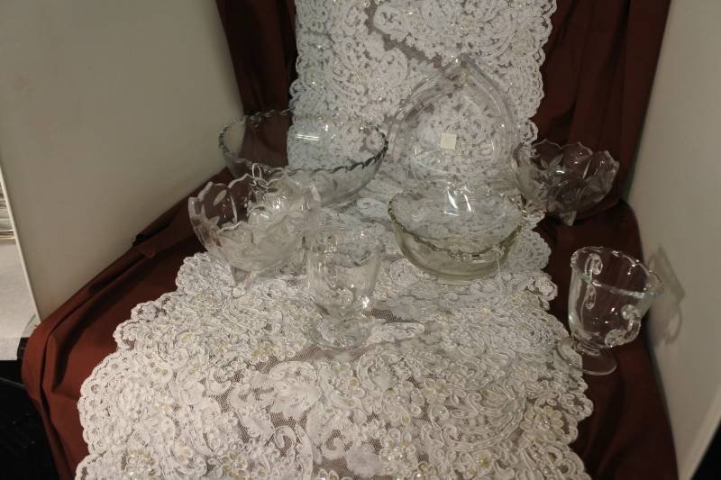 lot 3041 image: Fostoria Bowls and Assorted Glassware