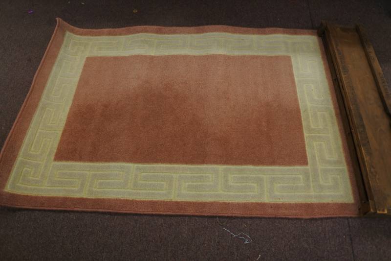 lot 3093 image: A RoseIvory Milliken Rug