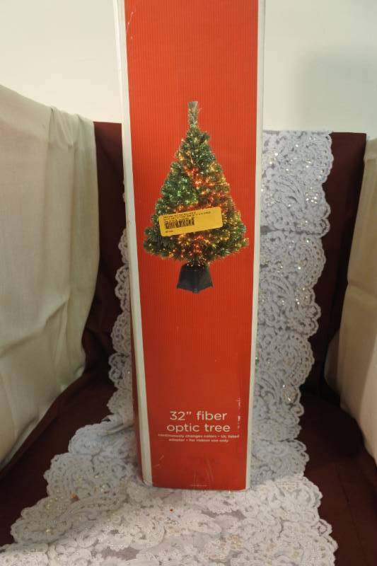 lot 3107 image: 32 in. Fiber Optic Christmas Tree