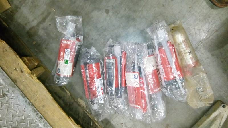 lot 3752 image: 6 Tubes Of Hilte Injection Mortar Epoxy . HY 200-R.
