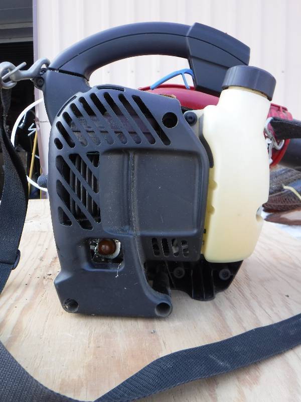 Homelite zip start vac attack leaf blower Baldwin City Estate Sale