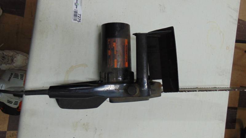 lot 7275 image: Remington electric chainsaw