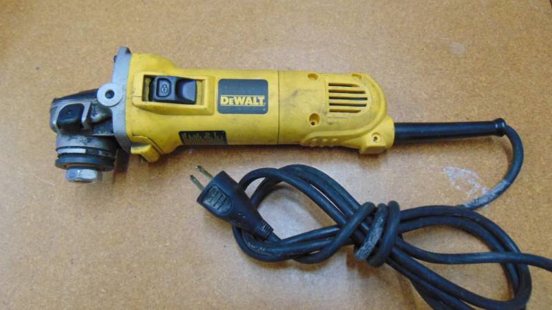 lot 7304 image: DeWalt angle grinder
