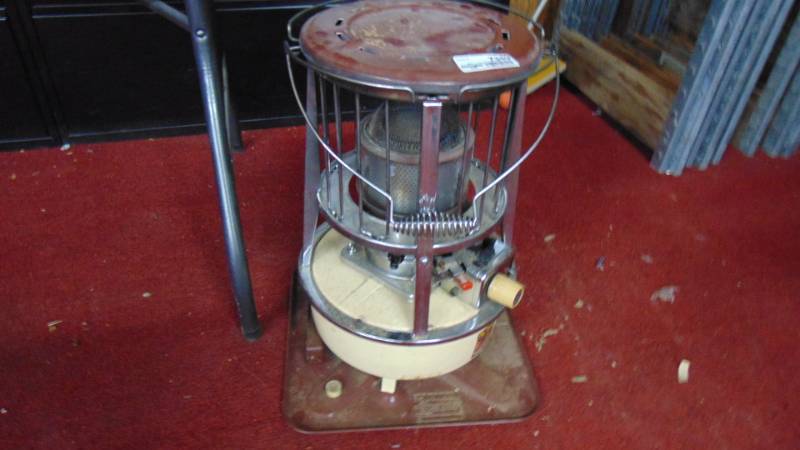 lot 7349 image: The Duke  kerosene heater