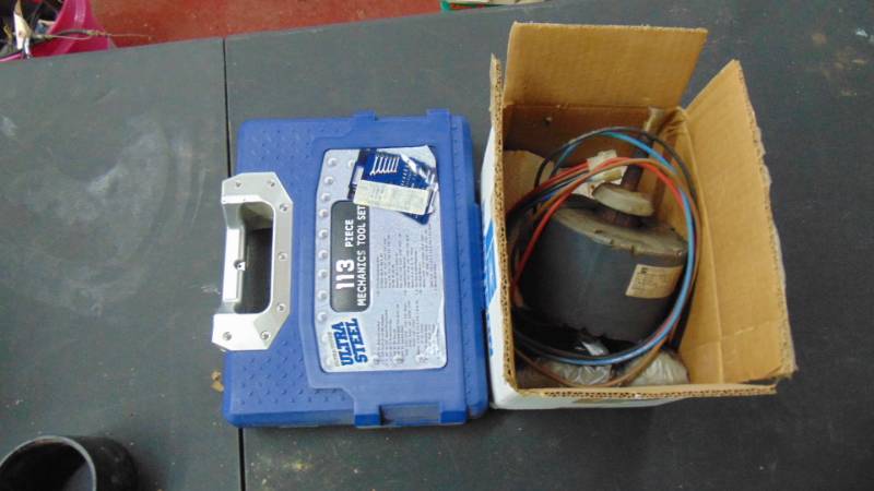 lot 7356 image: nice tool set