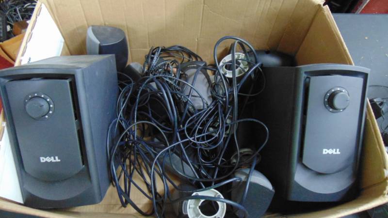 lot 7366 image: Dell upper end computer speakers and more