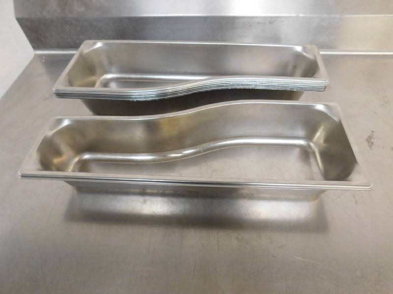lot 2558 image: 6 Pans