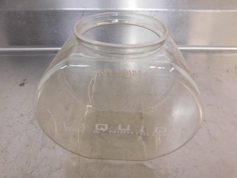 lot 2584 image: 4 Boxes of Plastic Fish Bowls