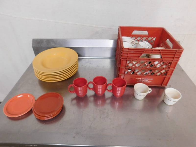 lot 2585 image: Ceramic Bowls, Plates and Mugs