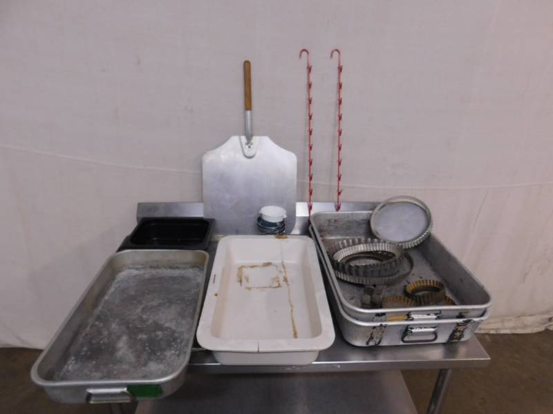 lot 2596 image: Pizza Peel, Pans & Ticket Holders