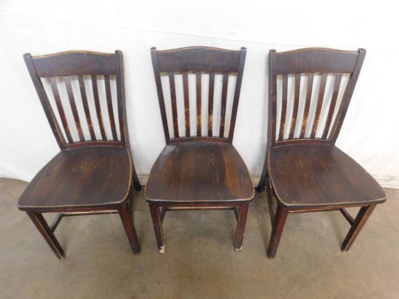 lot 629 image: 3 Wood Dining Height Chairs