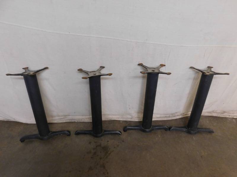 lot 620 image: 4 Dining Height Metal Table Bases