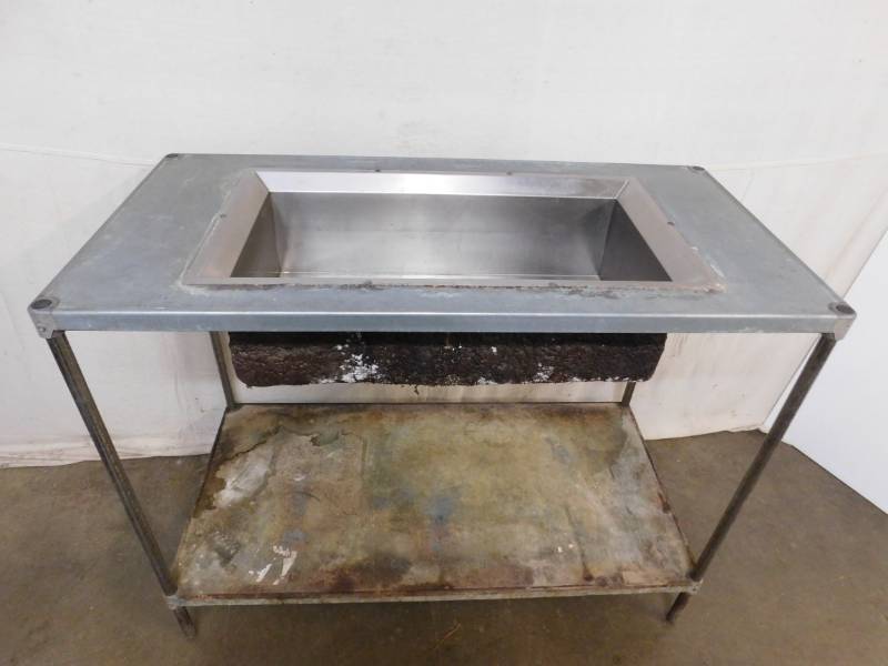 lot 20 image: 4 Foot Ice Well