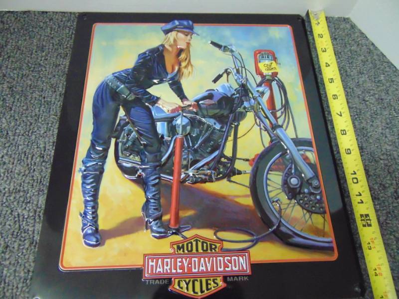 lot 3244 image: Embossed Harley Davidson Metal Sign - New